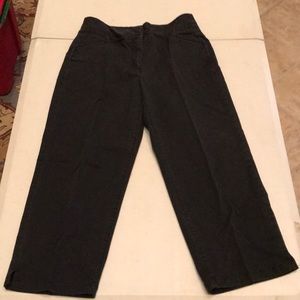 Size 6 Rafaella black capris